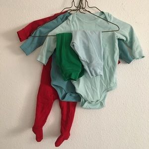 LOT 5pc Primary.com 0-3mo baby basics